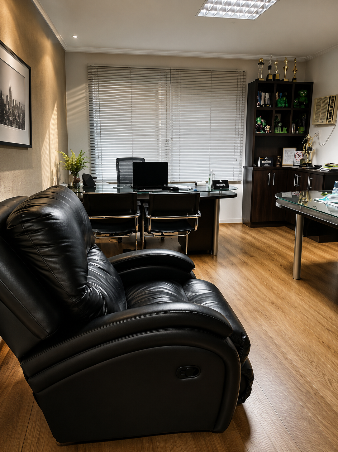 Sala de atendimento do consultório, com poltrona reclinável e ambiente acolhedor
